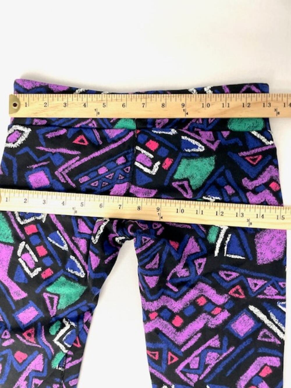 Zweet Sport Neon Geometric Cropped Yoga Leggings NWT Size S Retro Print